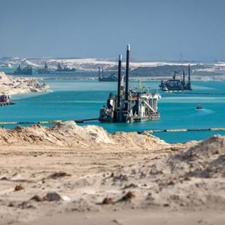 Suez_Canal_2010_2015.jpg