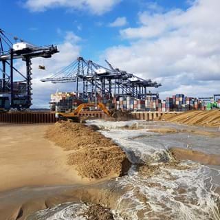 Irish_Dredging_-_Land_Reclamation.jpg