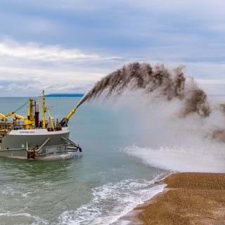 Irish_Dredging_-_Coastal_Engineering.JPG